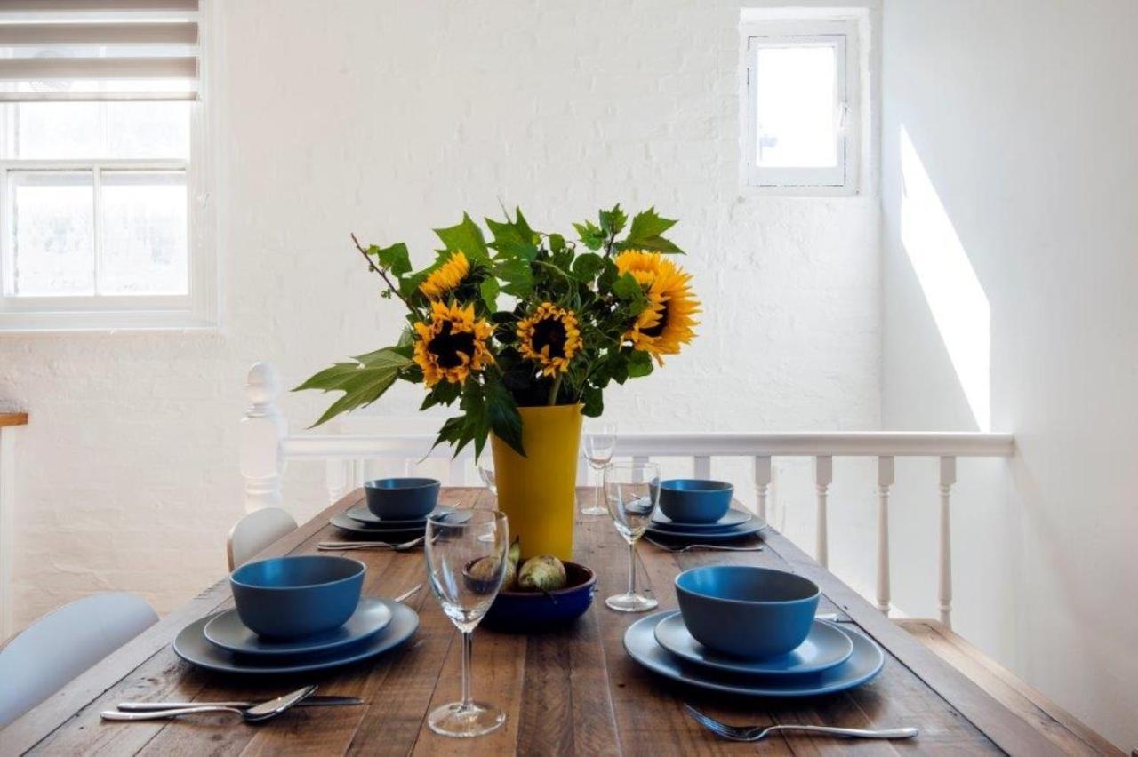 Modern Family Home In London Close To Amenities And Train 외부 사진